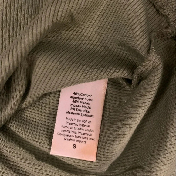 Beyond Yoga V Neck Ribbed Short Sleeve Tee NWT size Small - Picture 5 of 6